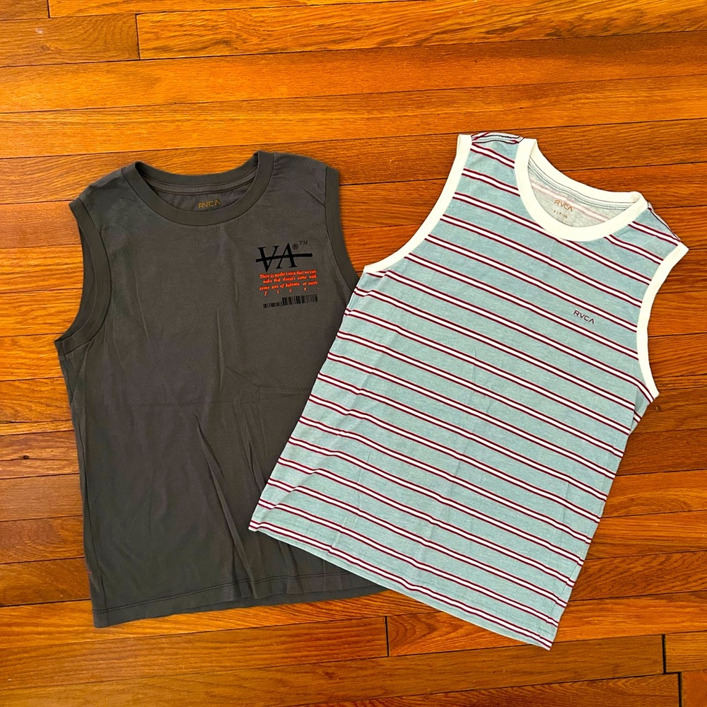Bundle of 2 RVCA Muscle Tanks